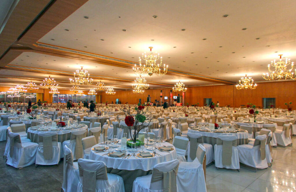 Salones para más de mil invitados